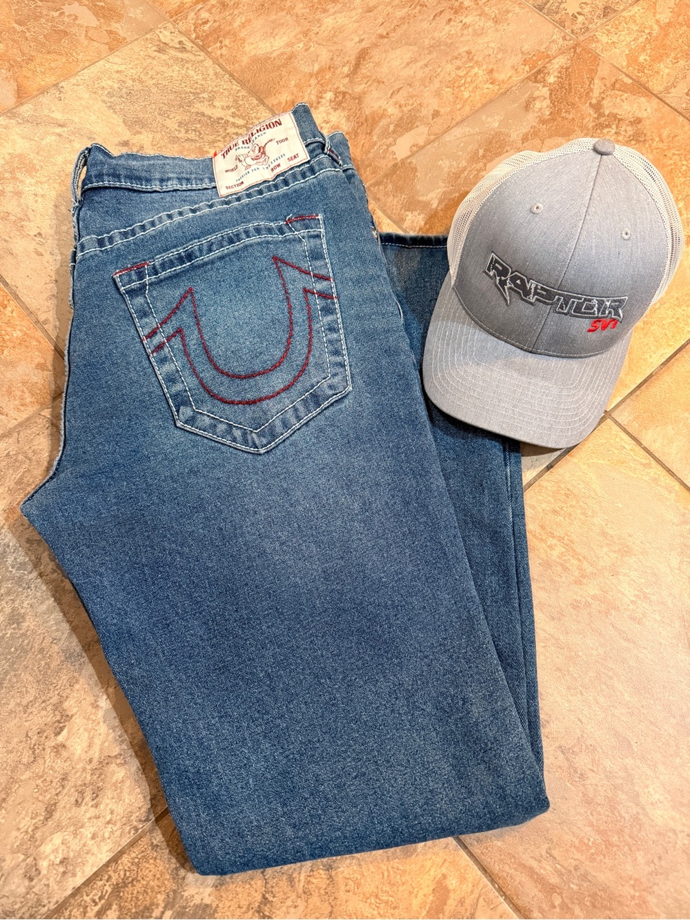 True Religion Men’s Medium Blue Straight Jeans with Red Pocket Stitching
